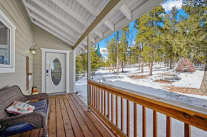Mountain Top Escape Hot Tub Firepit Gameroom